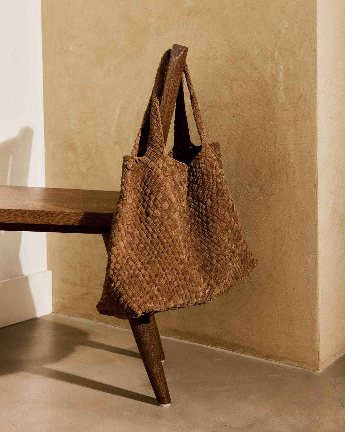 WILLET WOVEN SHOULDER BAG - Chestnut