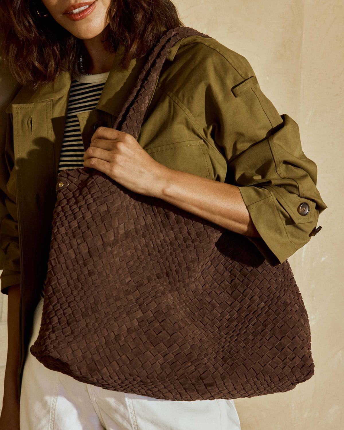 WILLET WOVEN SHOULDER BAG - Coffee